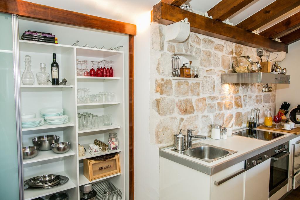 Catherine'S Garden Apartment Sibenik Room photo